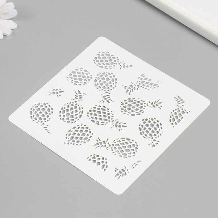 Трафарет пластик Трафарет пластик "Ананасы" 15х15 см