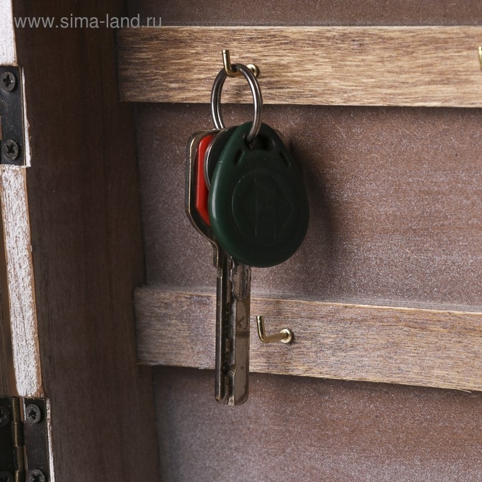 Ключница дерево 6 крючков Ключница дерево 6 крючков "Любовь заставляет мир вращаться" 20,3х24х7,3 см