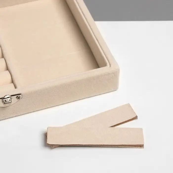 Шкатулка для украшений &laquo;Облако&raquo;, 7 полос, 3 ячейки, 20&times;15&times;4.5, бежевая
