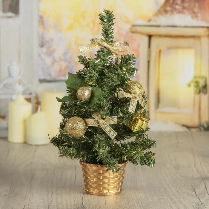 Искусственная ёлка настольная &laquo;Зимнее волшебство. Бантик&raquo; 25 см, ветки ПВХ отгибаются, игрушки золото шары и банты