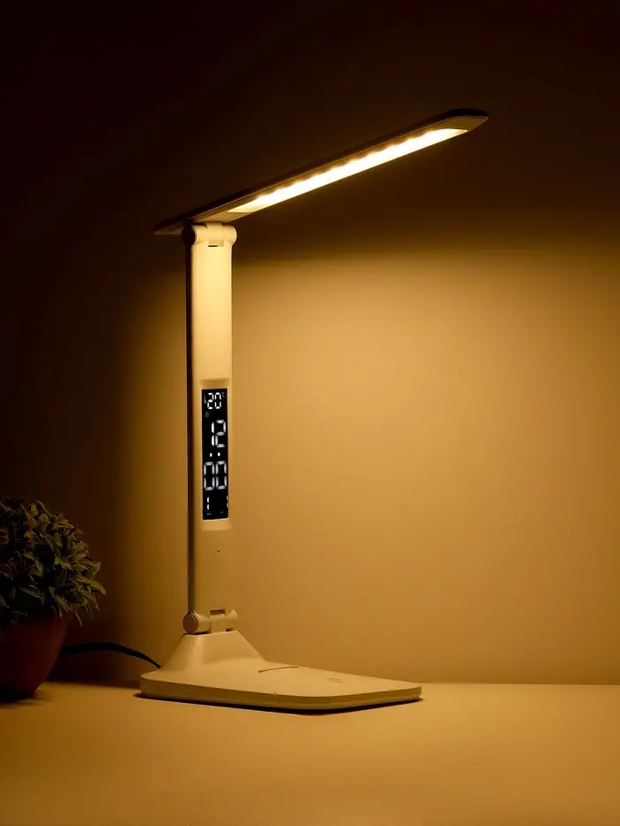 Лампа настольная светодиодная, часы, календарь, термометр, 3 режима, USB, 12&times;17&times;34 см, белая