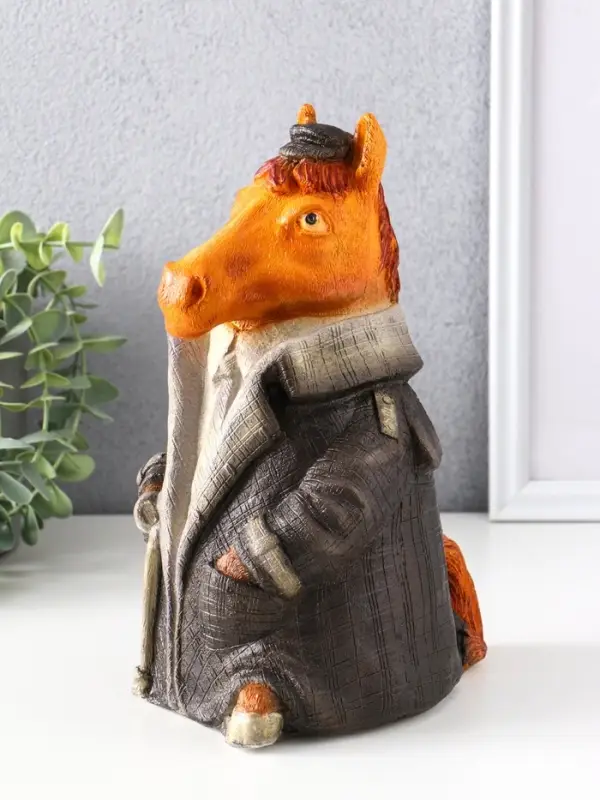 Копилка (гипс) Конь в пальто  Высота 24 см, ширина 12,5 см, длина 16,5 см, бронзовый твид