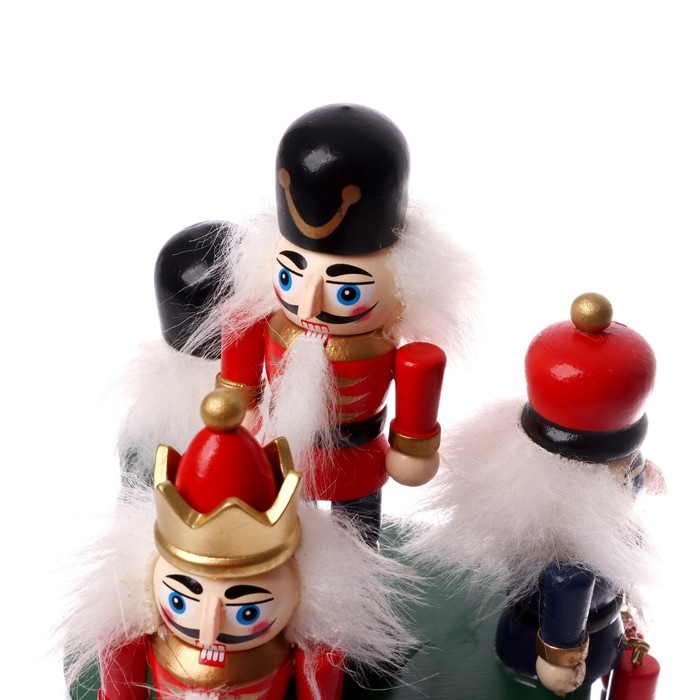 Новогодний сувенир «Карусель щелкунчики» 11 × 11 × 19 см, МИКС Новогодний сувенир «Карусель щелкунчики» 11 × 11 × 19 см, МИКС