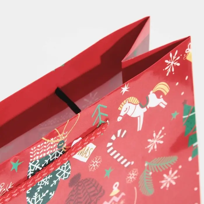 Пакет подарочный новогодний ламинированный &laquo;Счастья&raquo;, MS 18 х 23 х 8 см