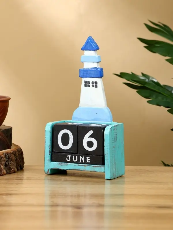 Календарь настольный Календарь настольный "Маяк" дерево 11х5х19 см, цв. бирюзово-синий