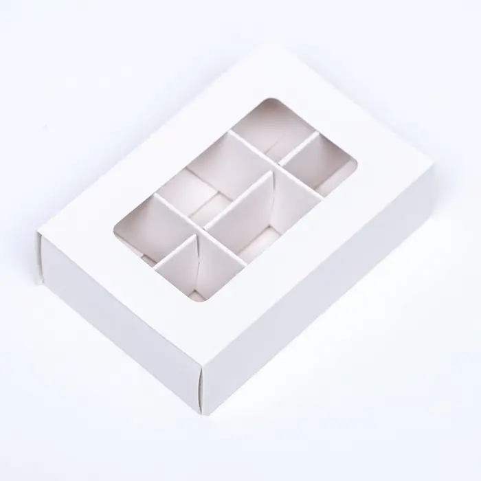 Коробка для конфет 6 штук, 8.7&times;5.8&times;2.5 см, Тонкие разделители, белый