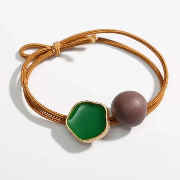 Резинка и заколка для волос «Властная детка» Резинка и заколка для волос «Властная детка»