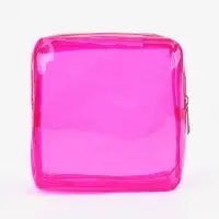 Косметичка на молнии, малиновая Косметичка на молнии, малиновая