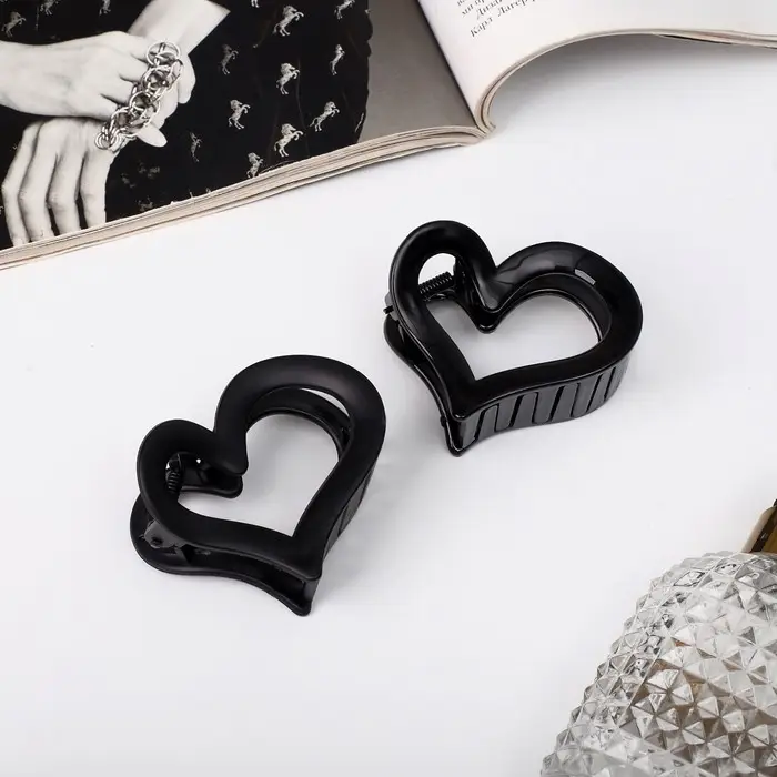 Крабик для волос «Сердце», 6.5 см, чёрный, МИКС Крабик для волос «Сердце», 6.5 см, чёрный, МИКС