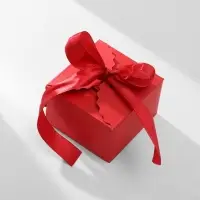 Коробочка подарочная складная «Сюрприз» 6×6×4.5, красный