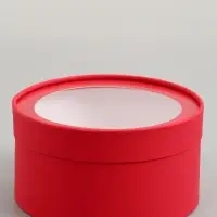 Подарочная коробка круглая, красная, завальцованная с окном, 21&times;11 см