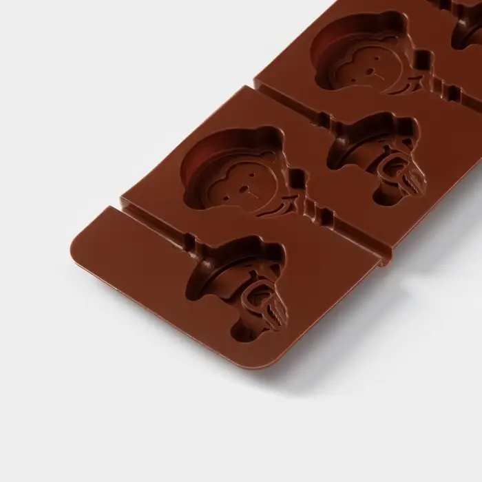 Форма для леденцов Доляна &laquo;Детство&raquo;, силикон, 24&times;9.5 см, 6 ячеек (5&times;4.6), с палочками, коричневая