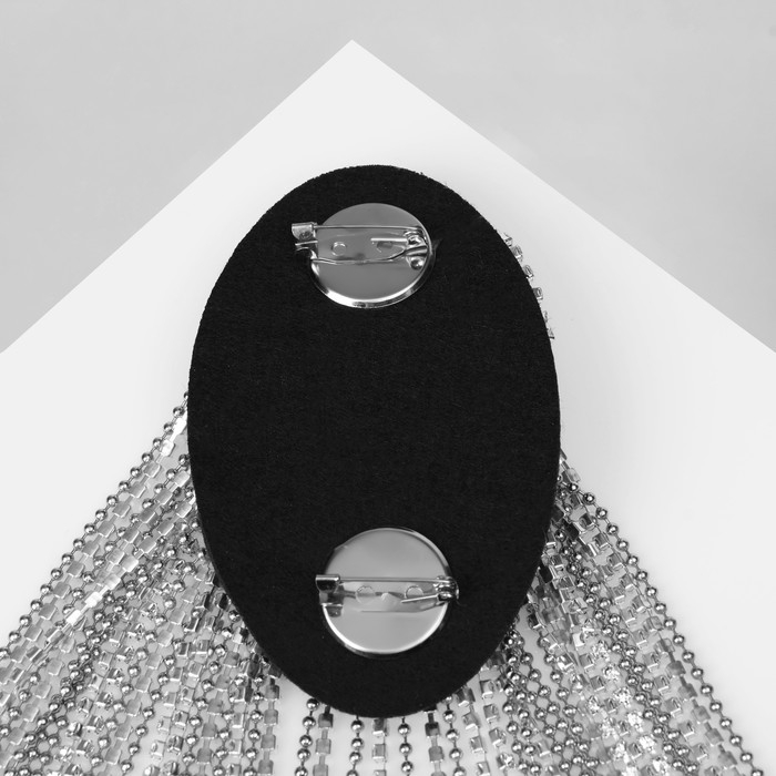 Брошь «Эполет», цвет белый в серебре Брошь «Эполет», цвет белый в серебре