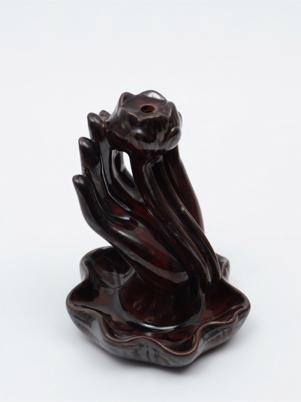 Подставка для благовоний TAKE IT EASY «Рука с лотосом», набор благовоний конусы, стелющийся дым, 4.3×3.5×6см