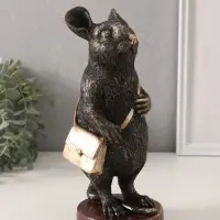 Фигурка полистоун &laquo;Мышонок-почтальон с сумкой через плечо&raquo;, 10.5&times;12.5&times;27.5 см