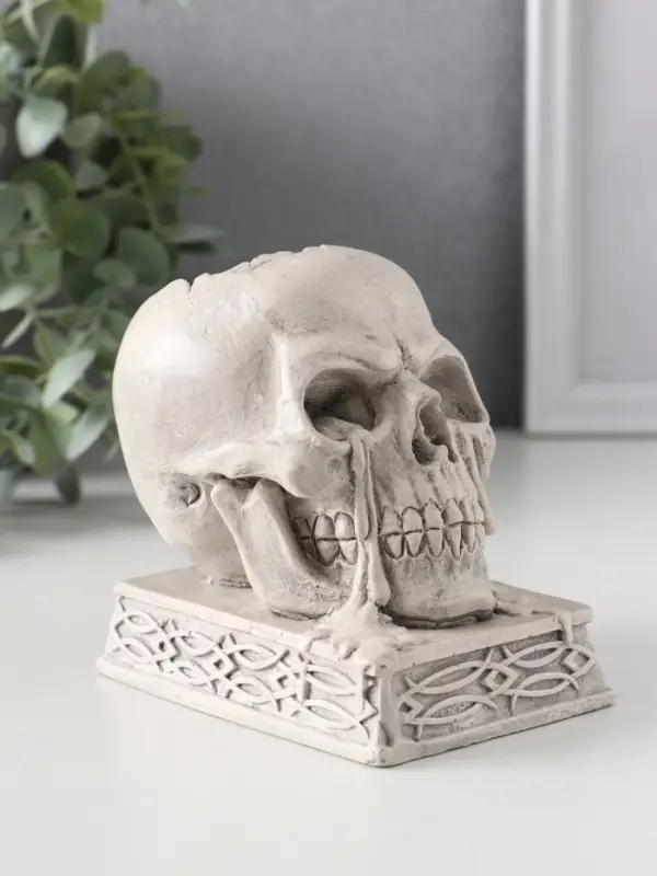 Подсвечник «Череп на пьедестале», 10×7×10.5 см, серый