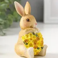 Сувенир полистоун "Зайчик с жёлтым цветочным сердцем" 11,5 см