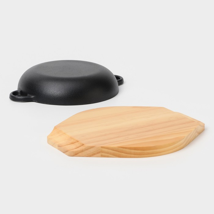 Сковорода чугунная «Жаровня», d=19 см, на деревянной подставке Сковорода чугунная «Жаровня», d=19 см, на деревянной подставке