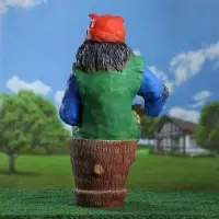 Садовая фигура из полистоуна &laquo;Баба Яга на ступе с кошкой&raquo;, 74&times;36&times;40 см, МИКС