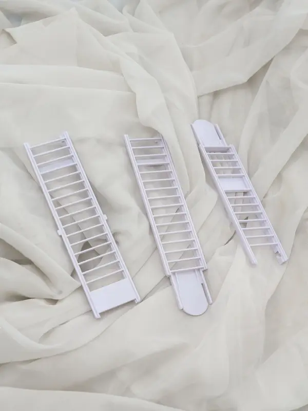 Дед Мороз "С мешком, на лестнице" 20х9 см, 65 см, движение, музыка, красный