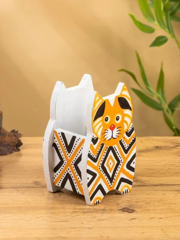 Подставка под ручки &laquo;Котик&raquo;, 12&times;8&times;15 см, дерево албезия