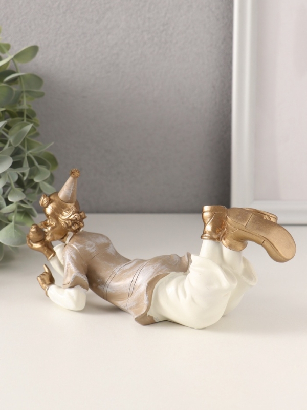 Сувенир полистоун "Клоун с птичкой в ладони" бело-бежевый 20,5х7х8,5 см