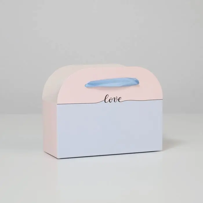 Коробка для цветов складная Love, 17&times;13&times;7 см