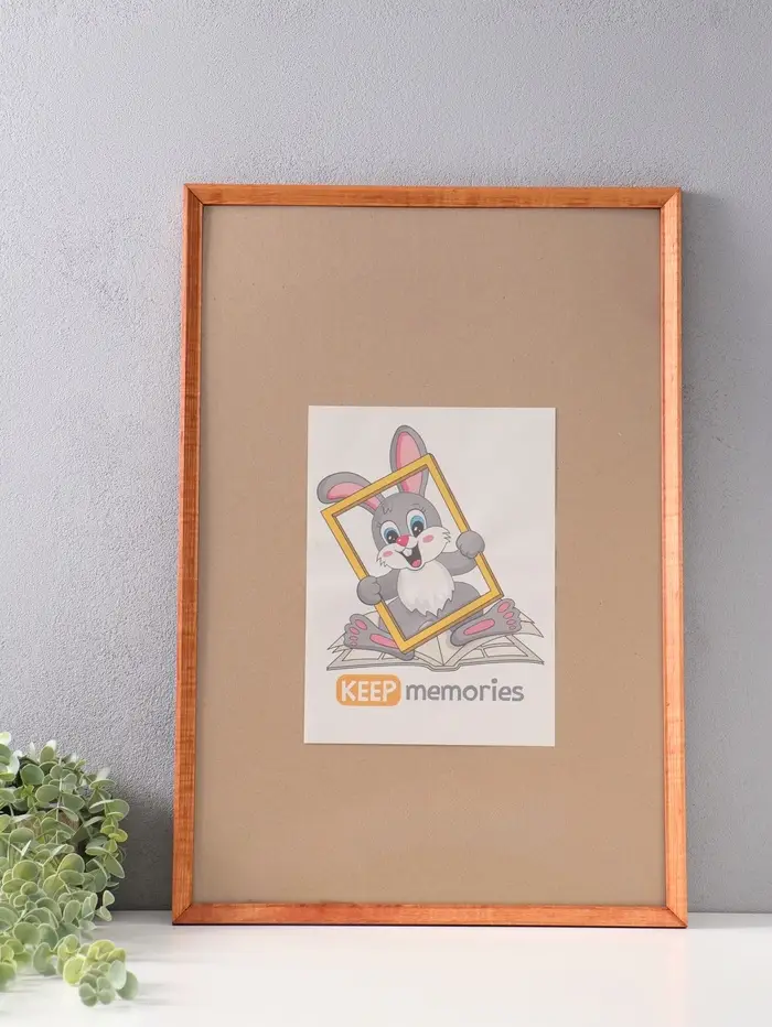 Фоторамка дерево 40х60 см, орех №2 (пластиковый экран)