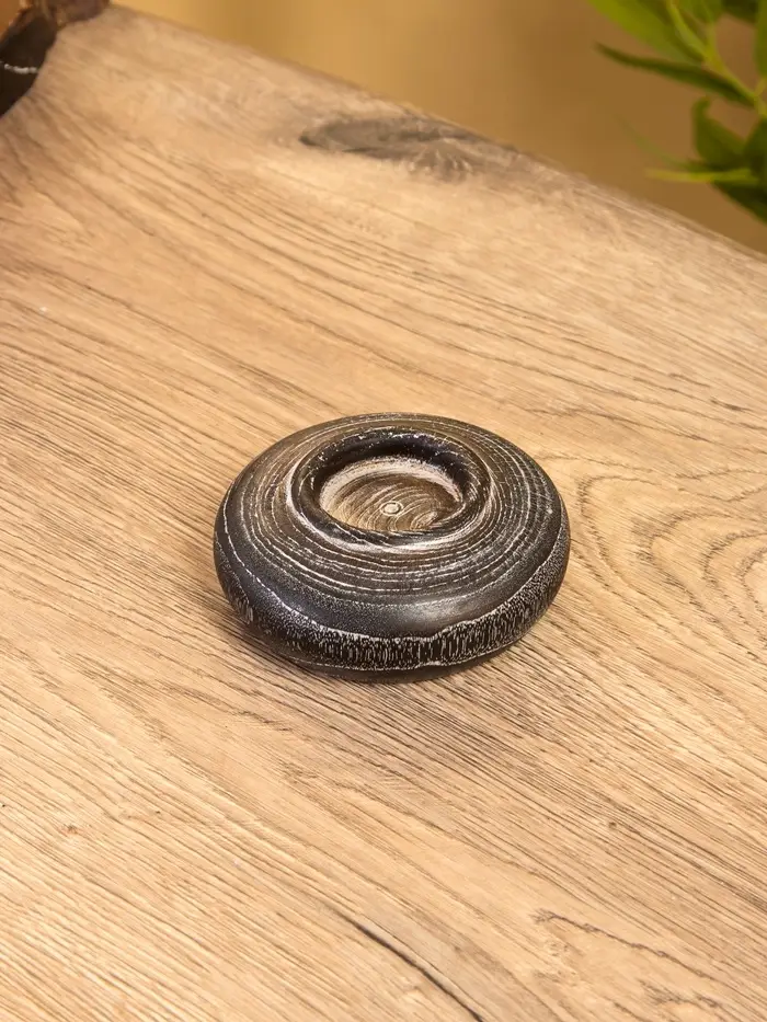 Подсвечник из дерева джати, d=3 см, 10&times;10&times;4 см, тёмно-коричневый