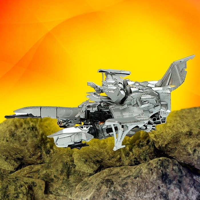 Робот «Истребитель», трансформируется, с элементами из металла Робот «Истребитель», трансформируется, с элементами из металла