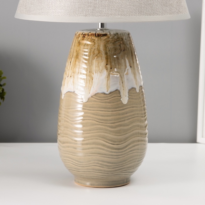 Настольная лампа с абажуром RISALUX «Кейт», Е27, 40 Вт, 30×30×48 см Настольная лампа с абажуром RISALUX «Кейт», Е27, 40 Вт, 30×30×48 см