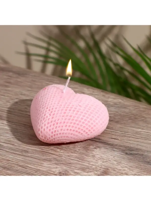 Свеча Свеча "Сердце в сеточку" 4х6х3 см, соевый воск, микс