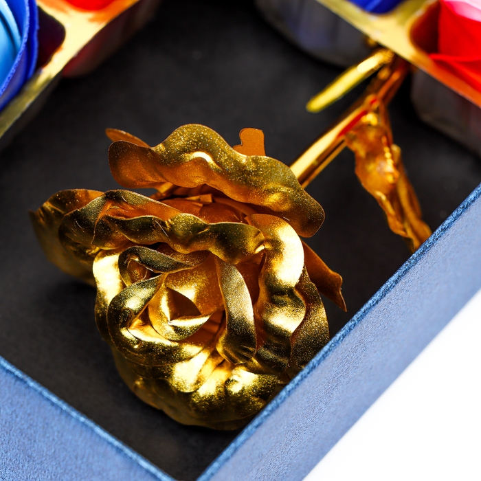 Мыльные розочки цветных оттенков и золотая роза, набор 11 шт Мыльные розочки цветных оттенков и золотая роза, набор 11 шт