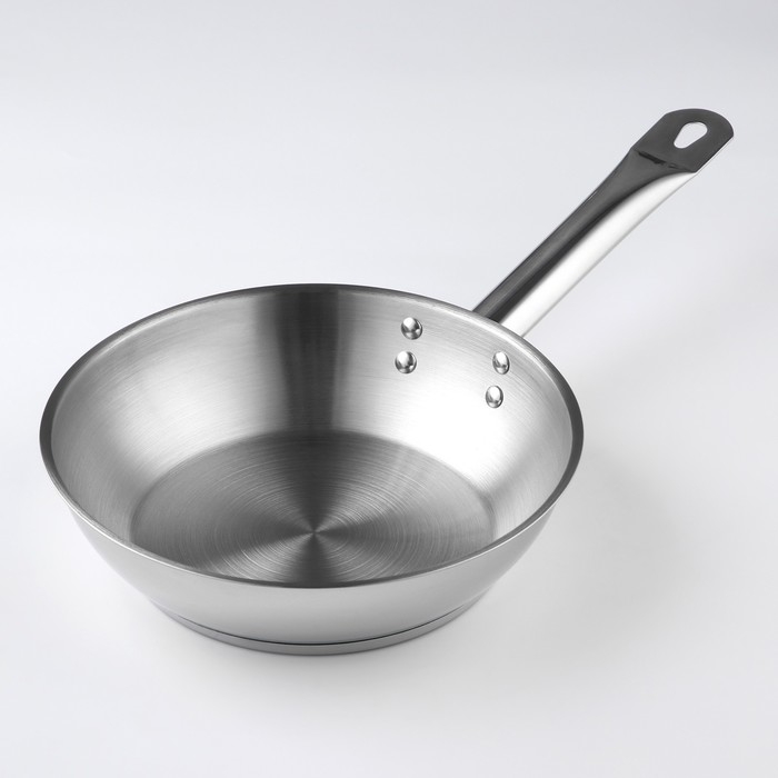 Сковорода «Общепит», d=22 см, толщина корпуса 0,6 мм, дно 3,5 мм, с теплораспределительным слоем, индукция Сковорода «Общепит», d=22 см, толщина корпуса 0,6 мм, дно 3,5 мм, с теплораспределительным слоем, индукция