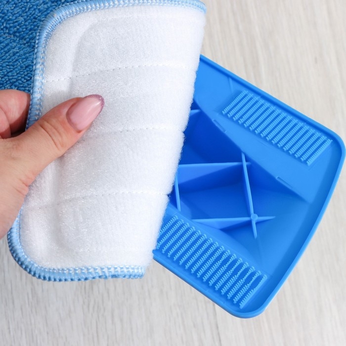 Швабра для мытья пола с распылителем и щёткой Доляна, насадка из микрофибры 42×14 см, стальная ручка 120 см, цвет МИКС Швабра для мытья пола с распылителем и щёткой Доляна, насадка из микрофибры 42×14 см, стальная ручка 120 см, цвет МИКС