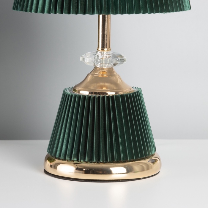 Лампа настольная Лампа настольная "Клаудия" 1х40Вт Е27+LED подсветка основания изумрудный/золото 15х15х32,5см 10683