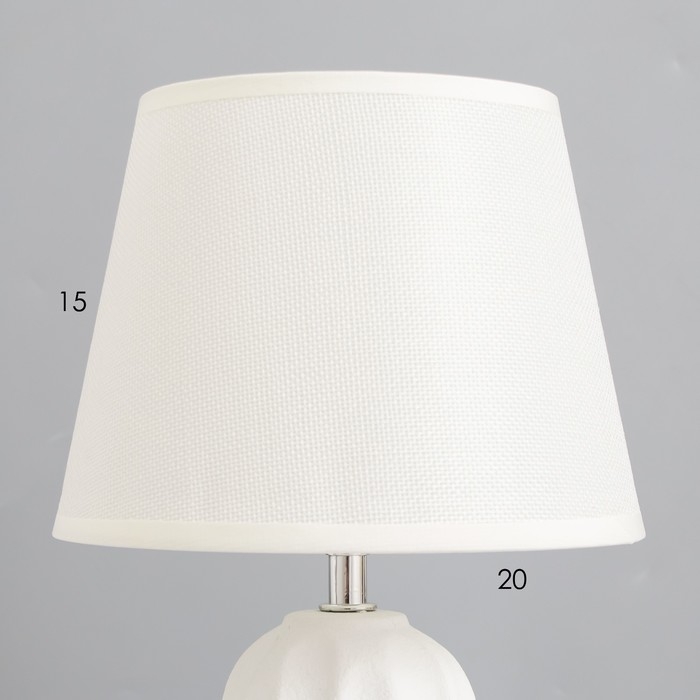 Лампа настольная Лампа настольная "Джи" 1х40Вт Е14 белый 20х20х34см