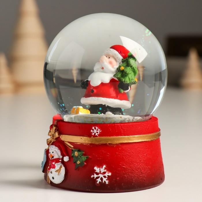 Сувенир полистоун водяной шар Сувенир полистоун водяной шар "Дедушка мороз с нарядной ёлкой" 7х8х9 см