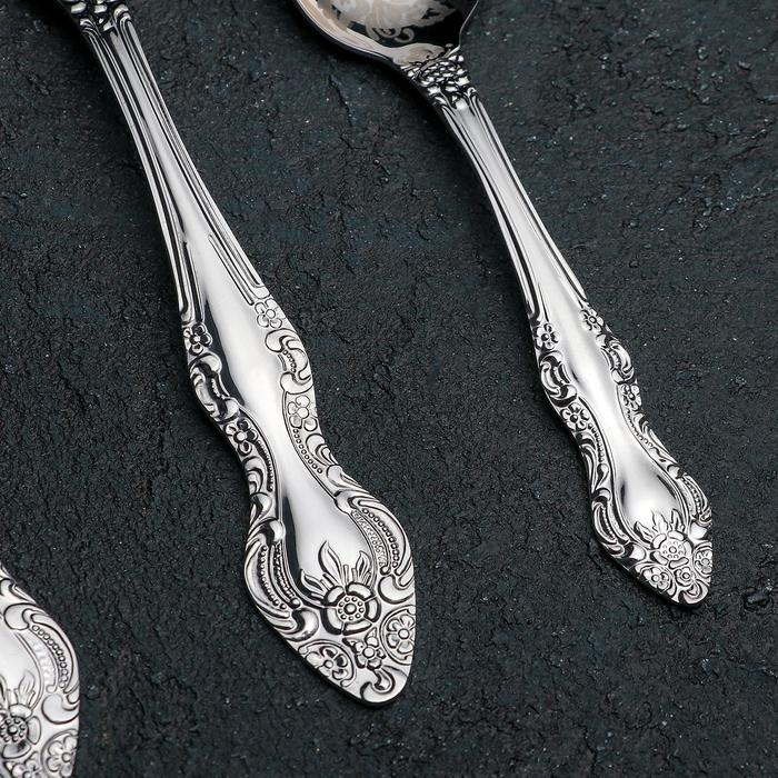 Набор столовых приборов «Тройка», 18 предметов, художественная роспись, картонная коробка Набор столовых приборов «Тройка», 18 предметов, художественная роспись, картонная коробка