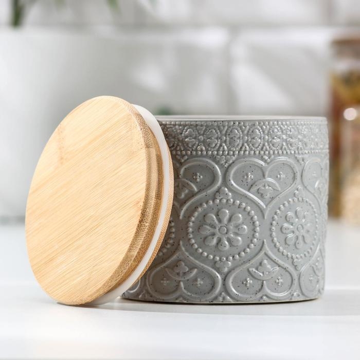 Банка для хранения сыпучих продуктов «Кружева. Сердца», 400 мл, 10×9,5 см, с бамбуковой крышкой, керамическая, цвет серый