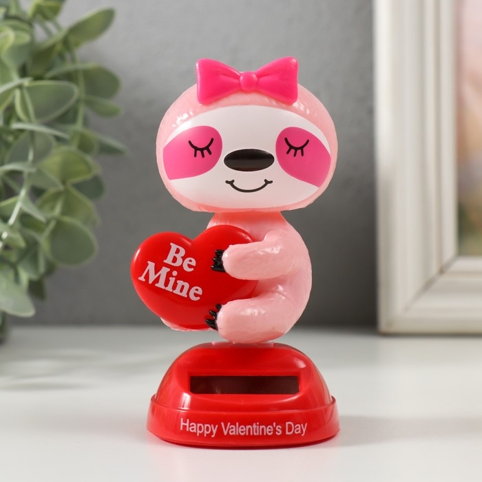 Маятник пластик от солнечной батареи Маятник пластик от солнечной батареи "Ленивец-девочка с сердечком" 5,8х6,1х10,5 см