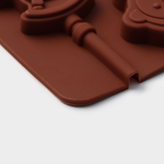 Форма для леденцов Доляна «Детство», силикон, 24×9,5 см, 6 ячеек (5×4,6), с палочками, цвет коричневый Форма для леденцов Доляна «Детство», силикон, 24×9,5 см, 6 ячеек (5×4,6), с палочками, цвет коричневый