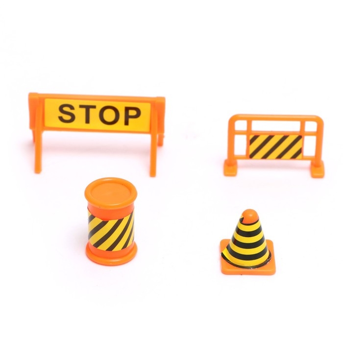 Грузовик &laquo;Перевозчик&raquo;, в комплекте 6 машин и дорожные знаки