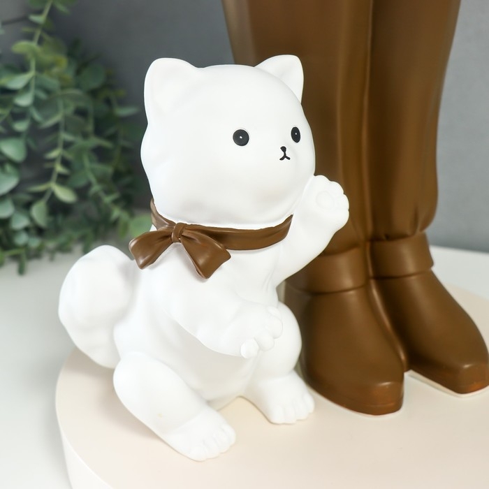 Сувенир полистоун подставка  Сувенир полистоун подставка "Девочка с голубым бантом и кошечкой" d=26 см 76х27х35 см