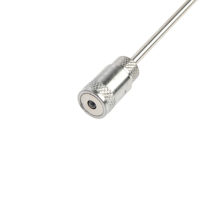 Магнит телескопический с фонариком ТУНДРА, диаметр 17 мм, 190 - 800 мм, до 2 кг Магнит телескопический с фонариком ТУНДРА, диаметр 17 мм, 190 - 800 мм, до 2 кг