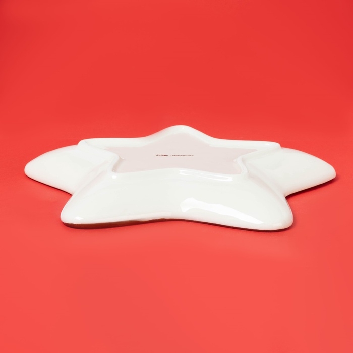 Тарелка новогодняя Доляна «Имбирные человечки», 26,5×25,5 см