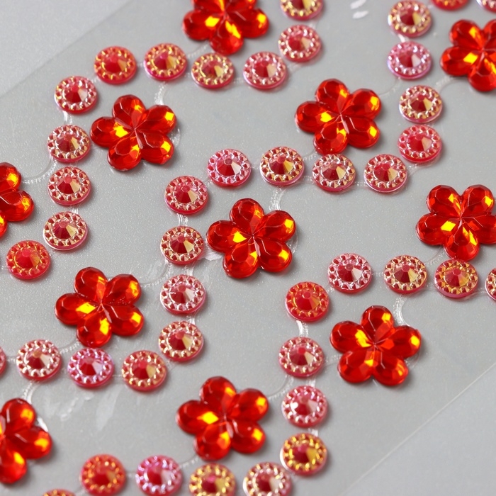 Наклейка пластик стразы Наклейка пластик стразы "Изгибы - цветочки, жемчуг, стразы" МИКС 16,5х7 см