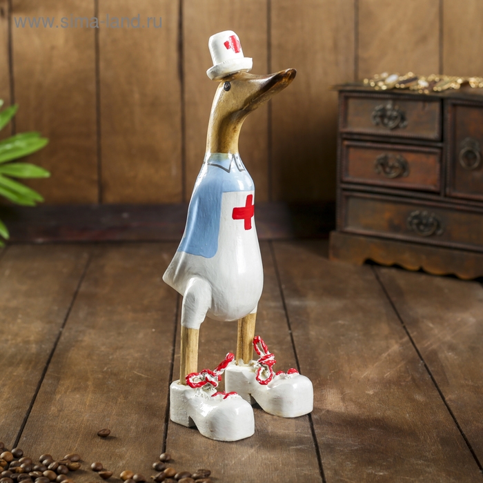 Сувенир Сувенир "Утка Медсестра" дерево 13х9х27 см
