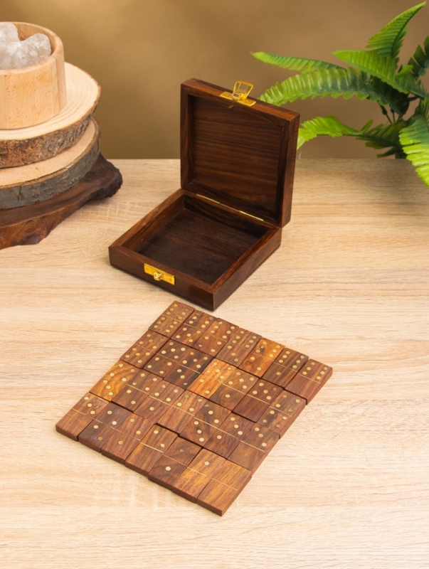 Настольная игра «Домино», 11×11.5×4 см, дерево шишам, латунь Настольная игра «Домино», 11×11.5×4 см, дерево шишам, латунь