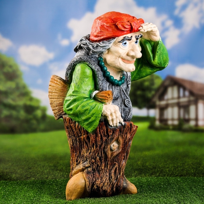 Садовая фигура из полистоуна «Баба Яга с метлой», 55×30×34 см Садовая фигура из полистоуна «Баба Яга с метлой», 55×30×34 см